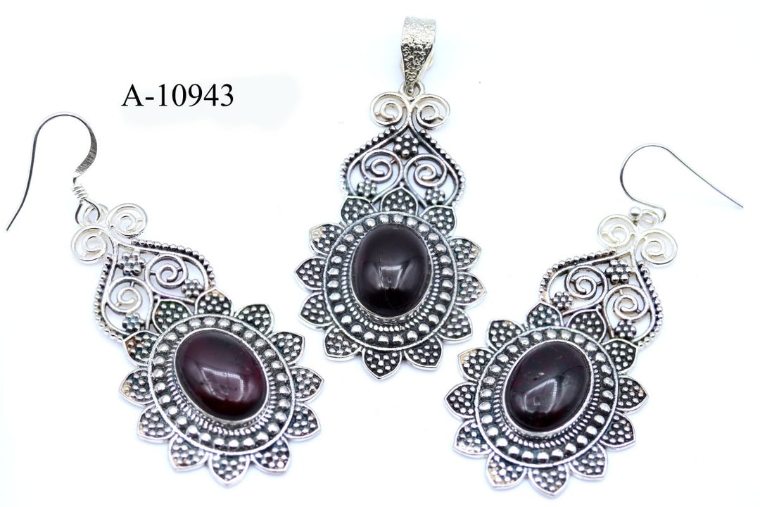 A-10943 Garnet 925 Sterling Silver Jewelry 26g