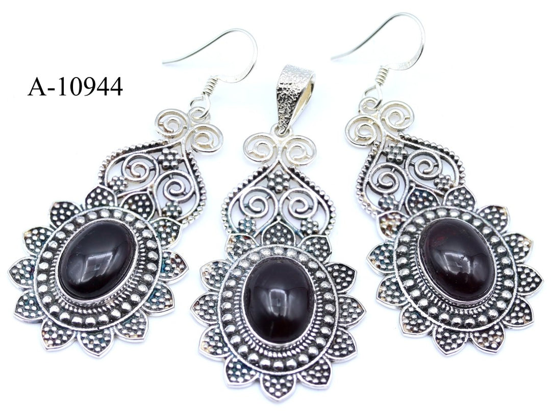 A - 10944 Garnet 925 Sterling Silver Jewelry 27gCrystal River Gems