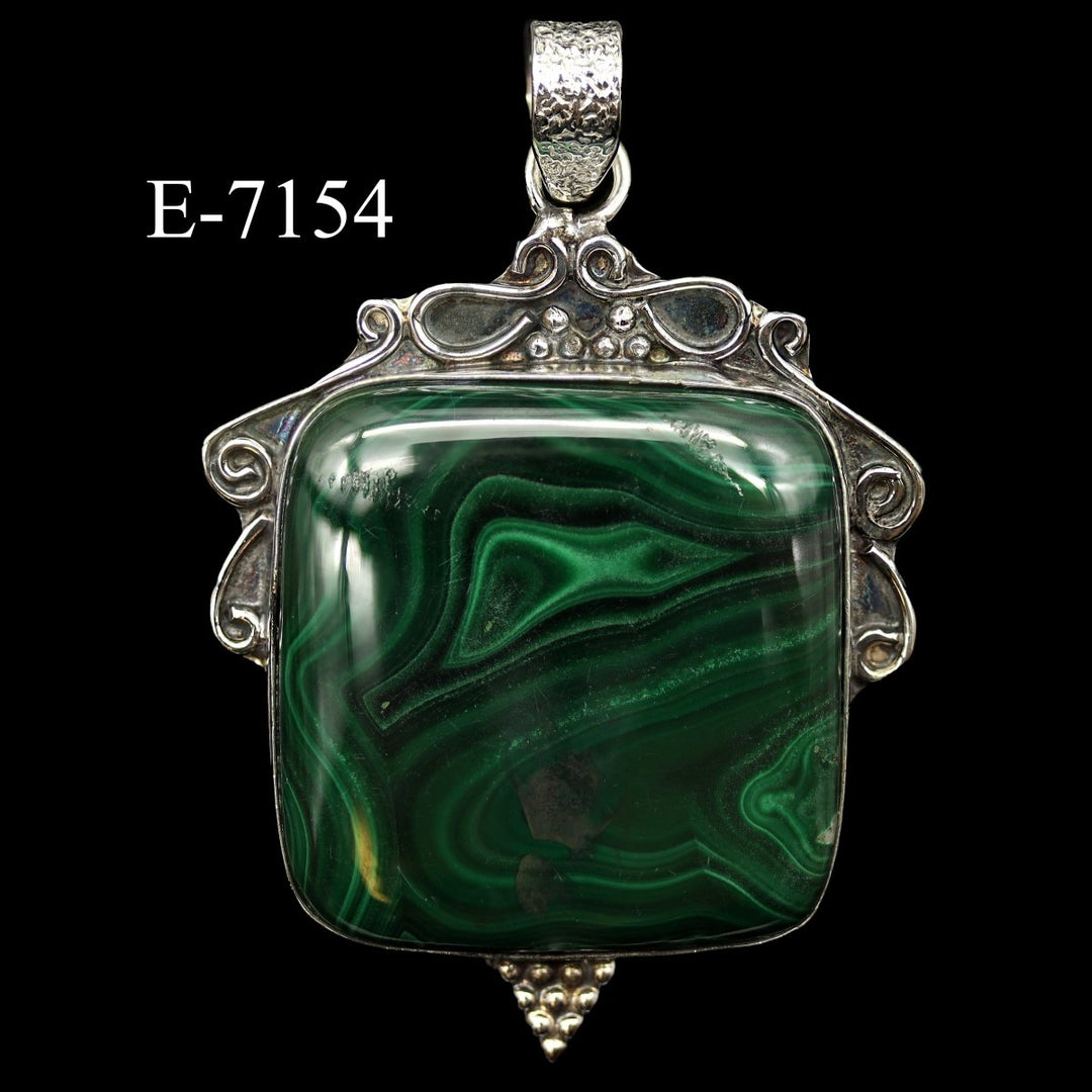 E-7154 925 Sterling Silver Malachite Pendant 20.3 g.