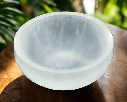 Bowls, Plates & Vases - Crystal River Gems