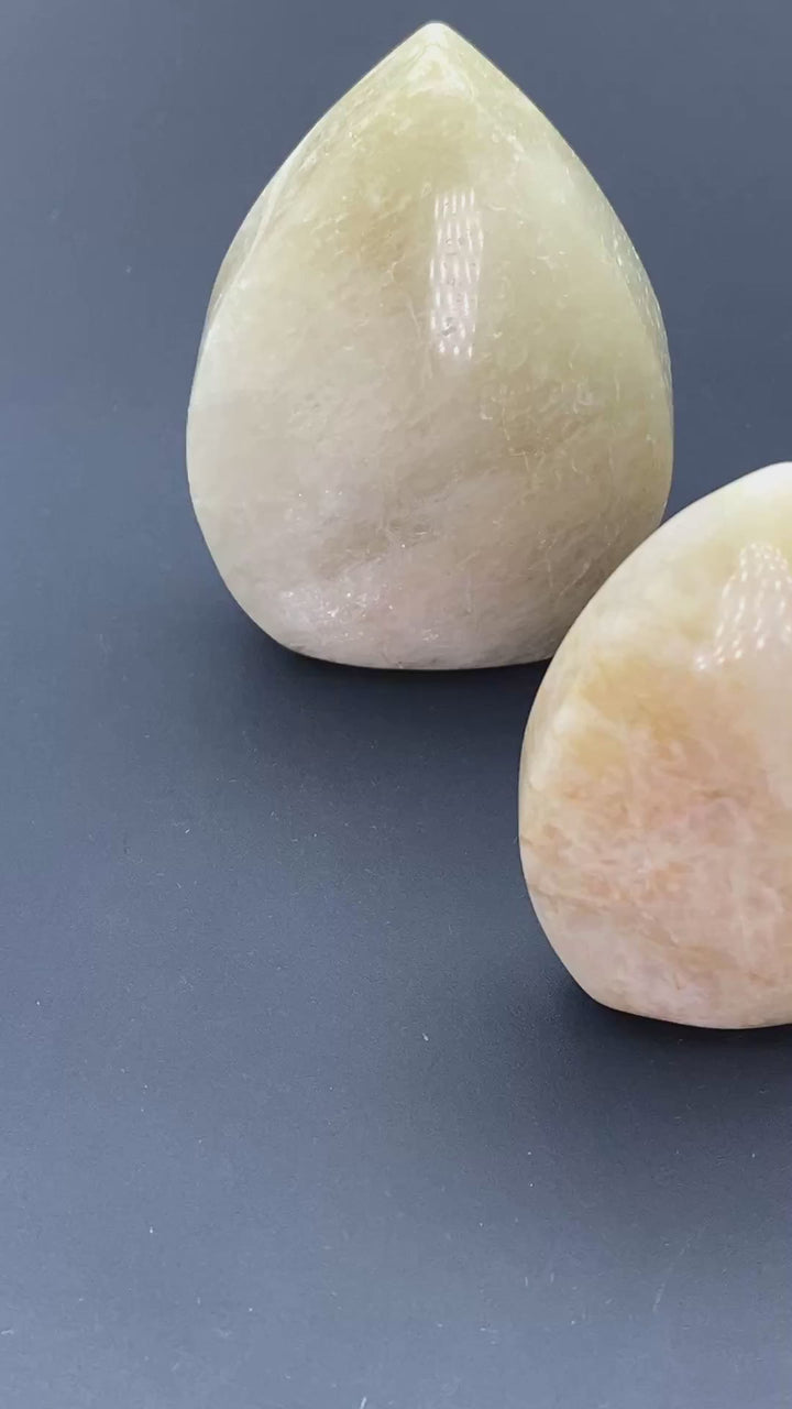 Peach Moonstone Polished Standing Flame