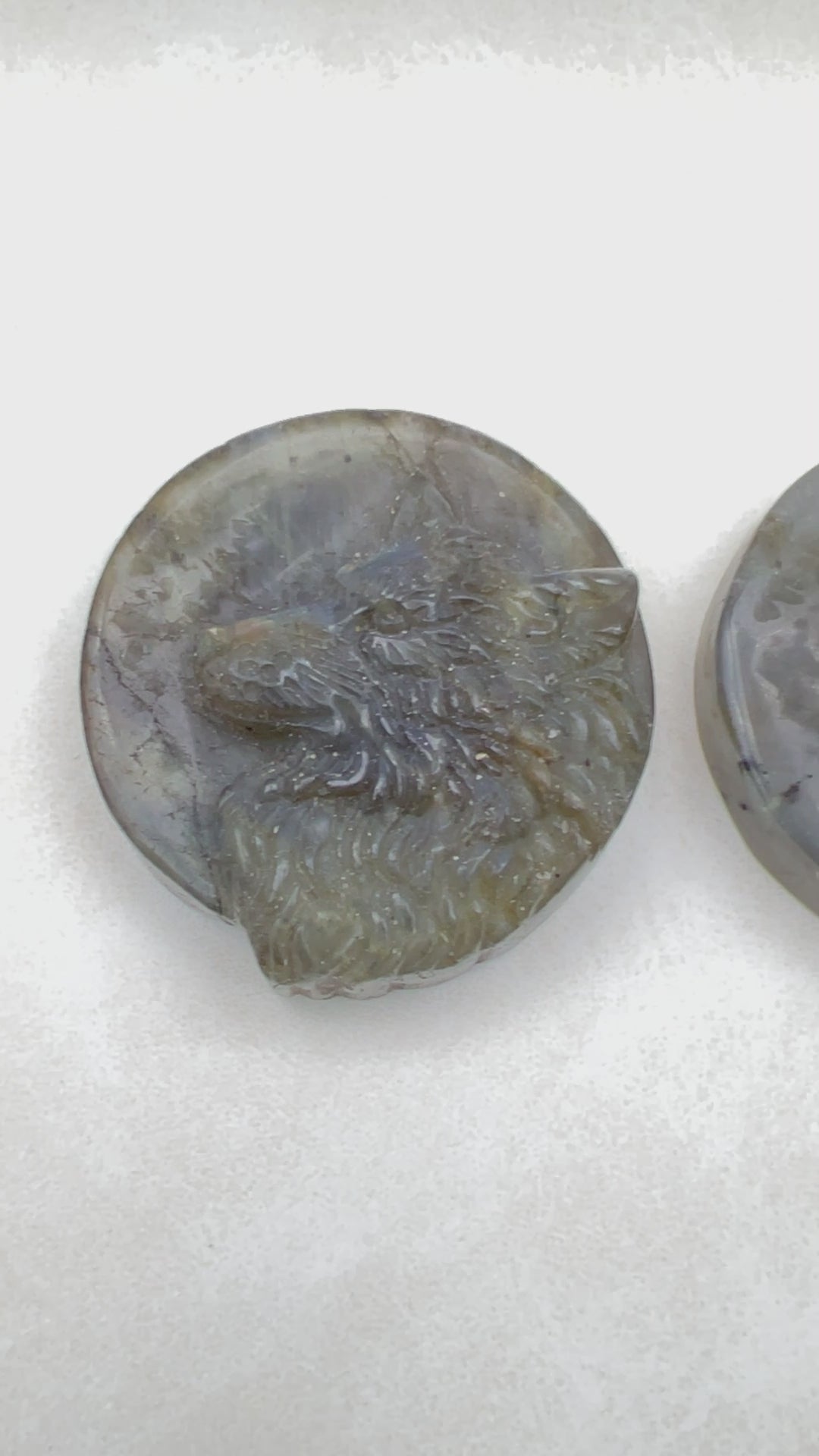 Wolf Labradorite Super Flash Carving