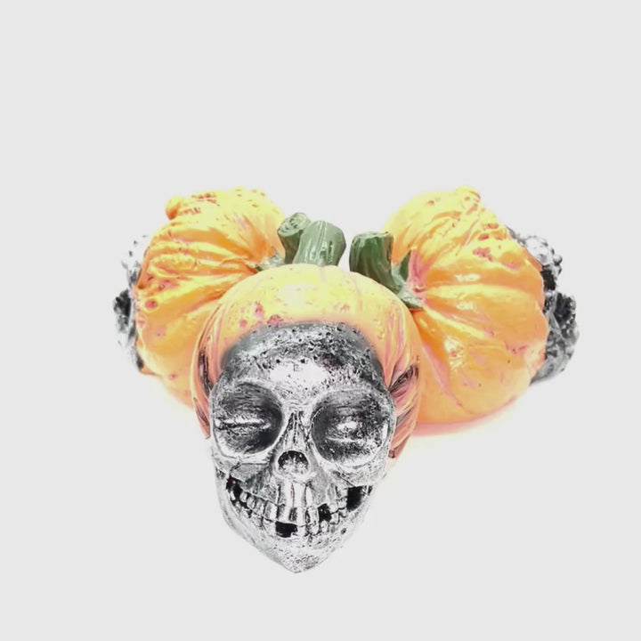 Resin Skull with Pumpkin Hat (1 Piece)