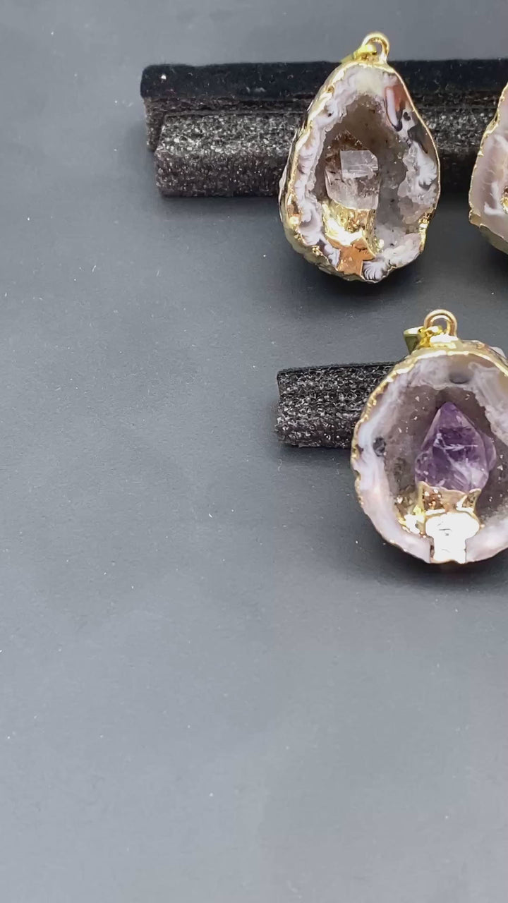 Oco Half Geode Gold Pendant with Amethyst Point