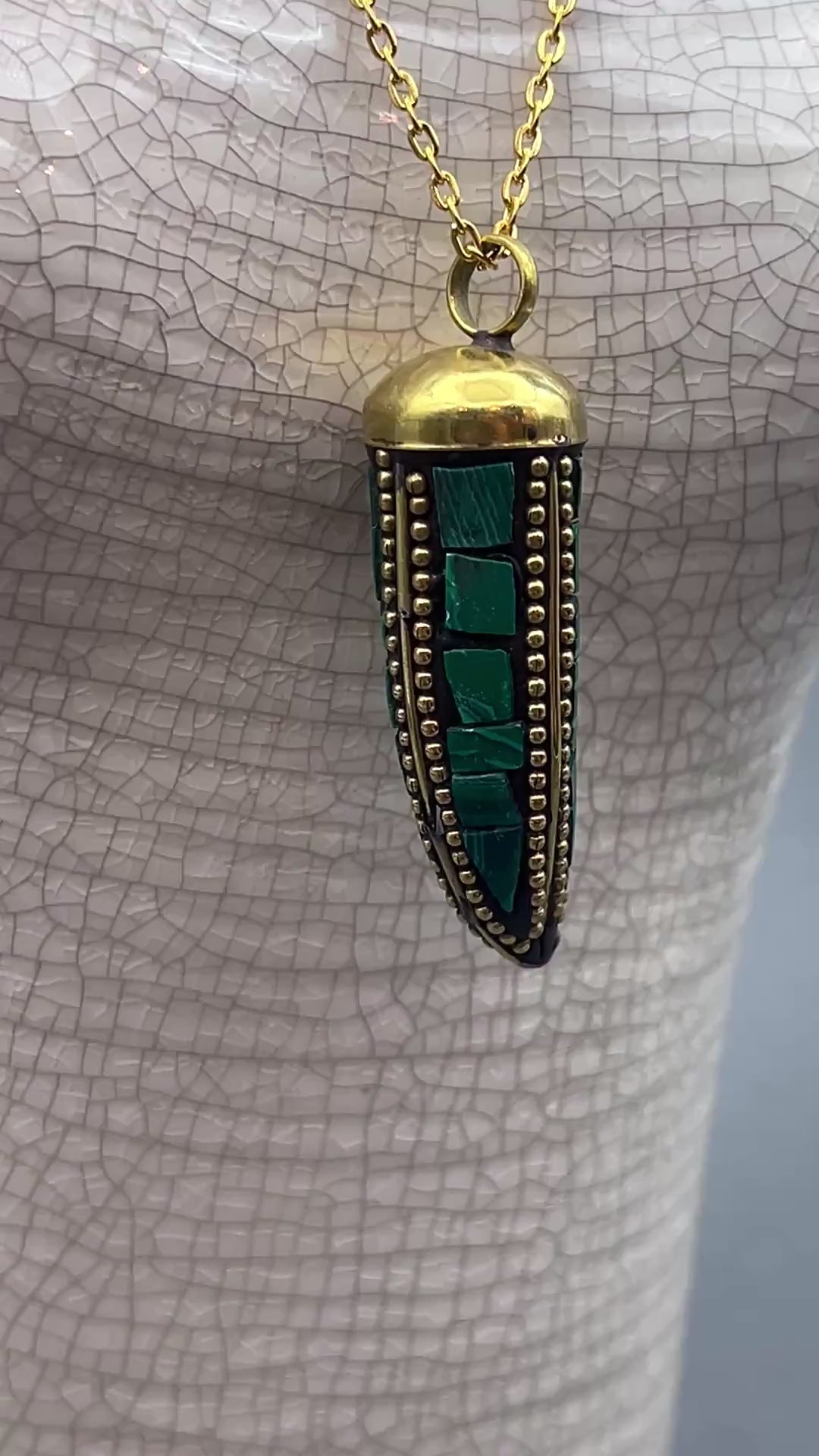 Imitation Malachite Horn Necklace With Gold Plating And Chain (1 Piece)