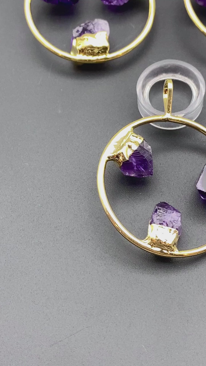 Gold Plated Ring Pendant with Amethyst Fixed Crystal Points