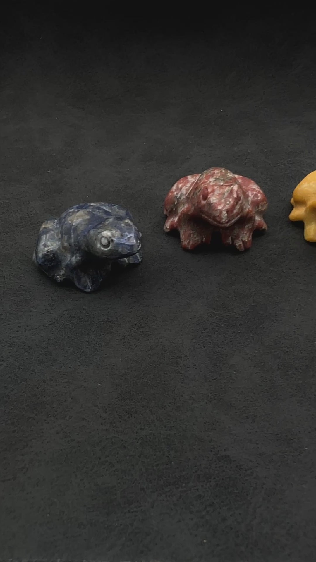 Assorted Gemstone Frogs 3cm (4 pieces)