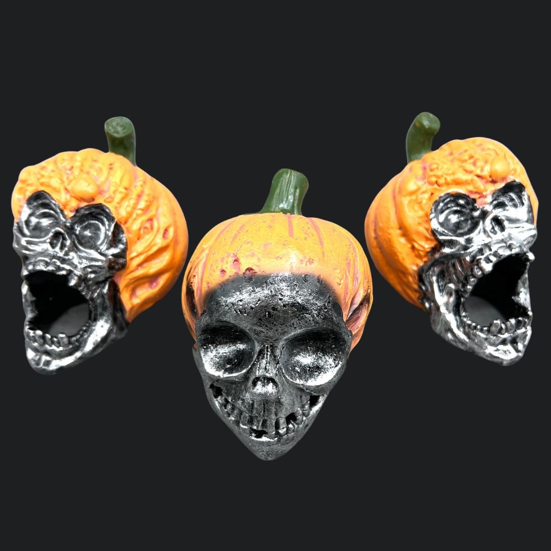 Resin Skull with Pumpkin Hat (1 Piece)Crystal River Gems