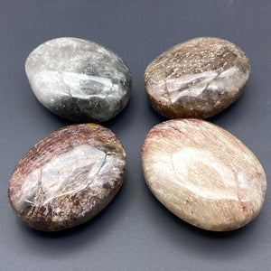 Thousand Layer Quartz Palm Stone