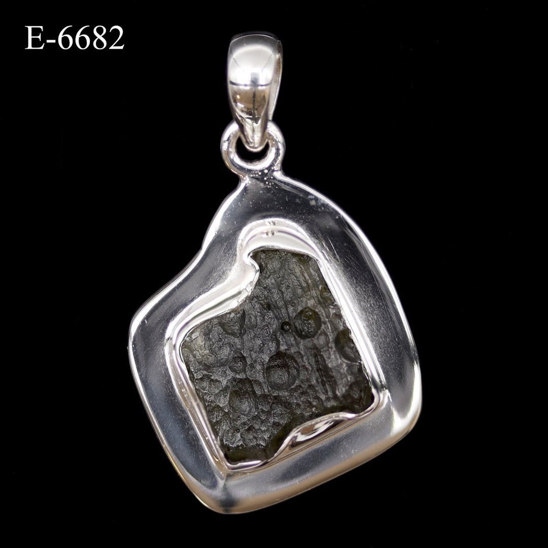 E-6682 Moldavite 925 Sterling Silver Pendant