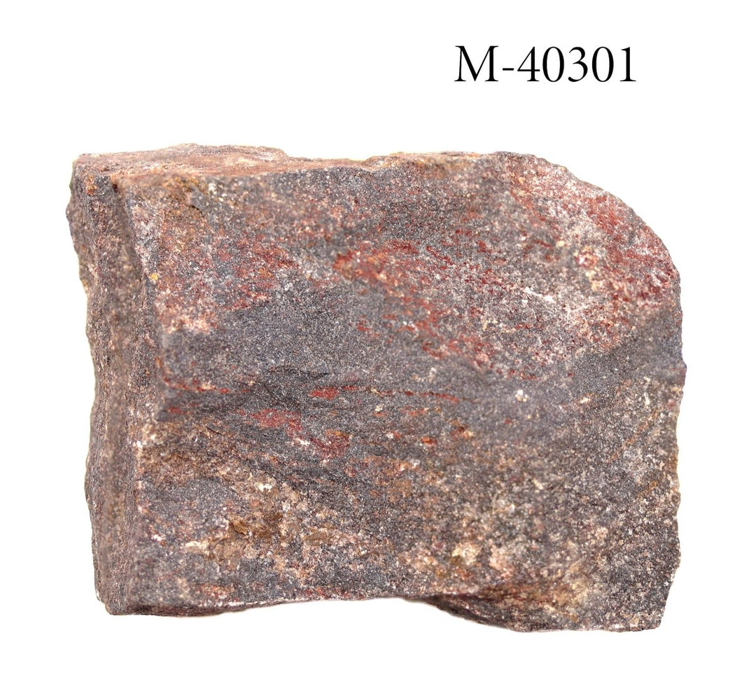 M-40301 - Raw Magnetite / 1.4 oz
