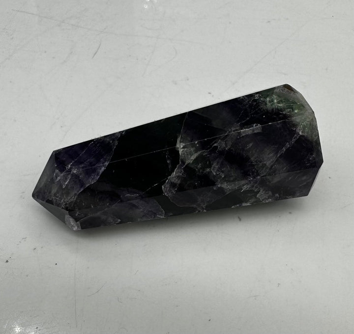 QTY 1 - Fluorite Thick Point / 2.5" AVG